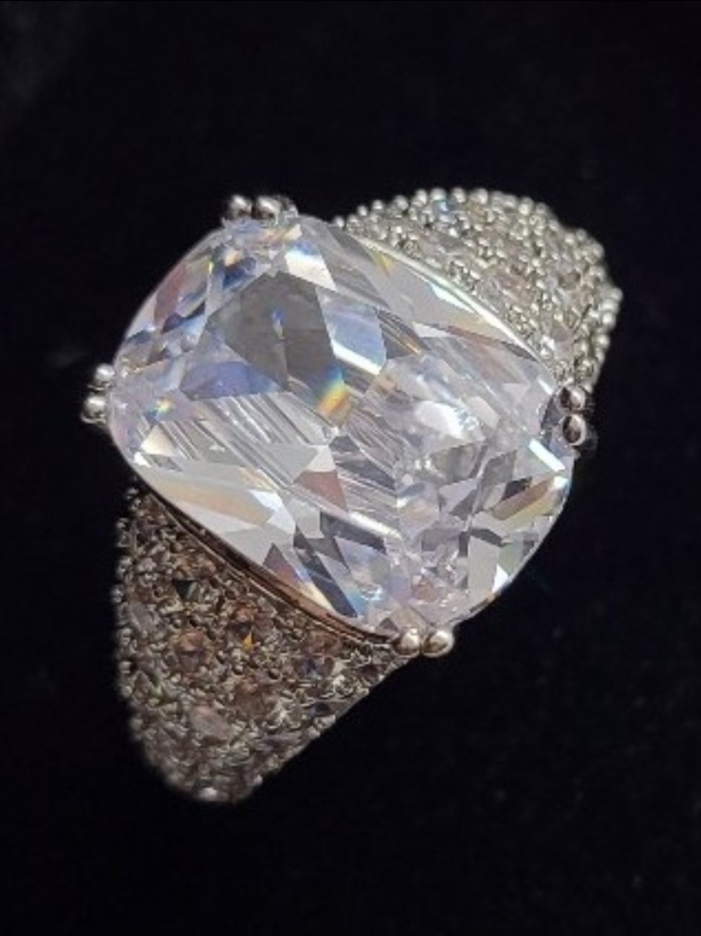 Sparkling White Cubic Zirconia Pavé Ring - Women Jewelry